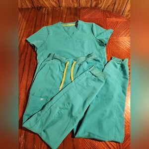 Fabletics scrubs